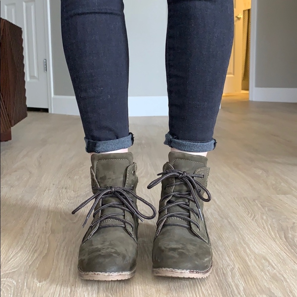 Steve Madden boots